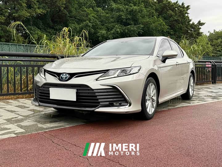 Toyota Camry Hybrid 2.5HGVP Leading Edition - автомобиль из Китая
