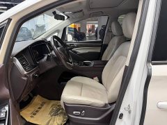 Trumpchi M8 Lead Show Series 390T Exclusive Edition - фото 5