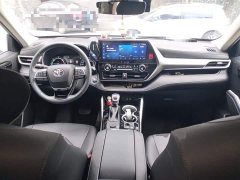 Toyota Highlander 2.5L intelligent electric hybrid dual-engine four-wheel drive premium version 7 seats - фото 10