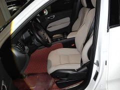 Volvo XC60 B5 four-wheel drive Zhiyi Luxury Edition - фото 11