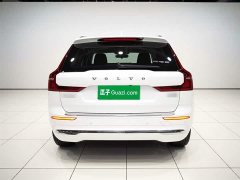 Volvo XC60 B5 four-wheel drive Zhiyi Luxury Edition - фото 3
