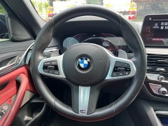 BMW 5 Series Facelift Three 530Li Exclusive M Sports Package - фото 14