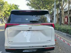 Buick GL8 Lu Zun Exclusive Edition - фото 10