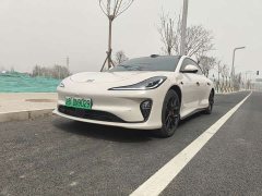 Li Auto Zhiji L6 Max - фото 1