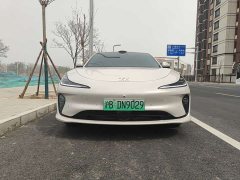 Li Auto Zhiji L6 Max - фото 2