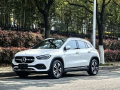 Mercedes-Benz GLA 220 - фото 1