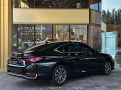 Lexus ES 200 Premium Edition - фото 4
