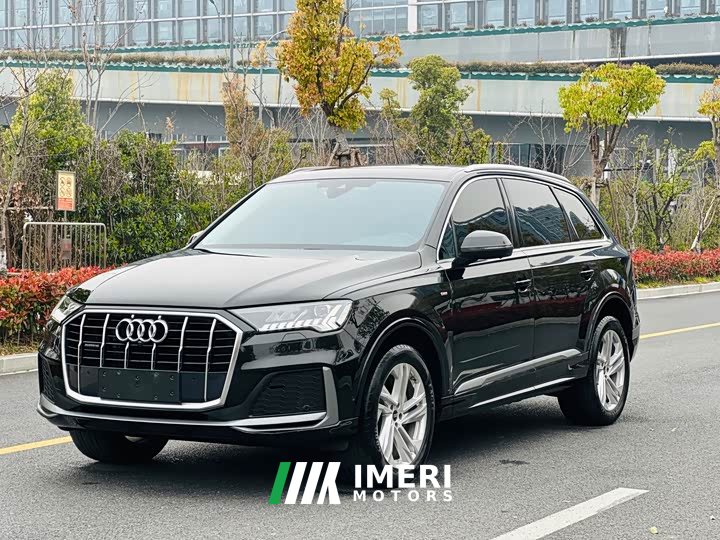 Audi Q7 2023 45 TFSI quattro S line sports - автомобиль из Китая