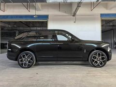 Rolls-Royce Cullinan Black Badge - фото 4