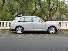 Rolls-Royce Cullinan 2021 four-seat version - фото 5