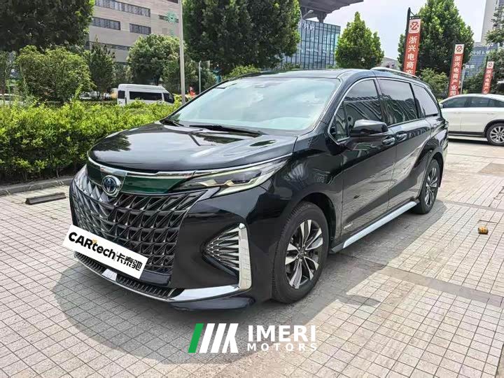 Toyota Granvia 2023 2.5L Hybrid Luxury - автомобиль из Китая