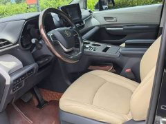 Toyota Granvia 2023 2.5L Hybrid Luxury - фото 6