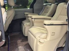 Toyota Granvia 2023 2.5L Hybrid Luxury - фото 8