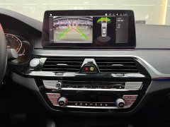 BMW 5 Series facelift 530Li leading M sports package - фото 13