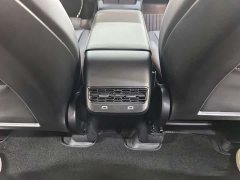 Tesla Model Y long-range all-wheel drive version - фото 6