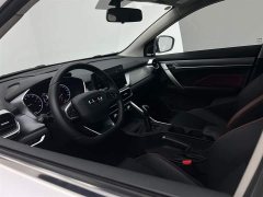 Geely Binyue 2021 1.4T Manual Gold Edition - фото 12