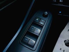 BMW Yize IZOA 2021 2.0L Yixiang Edition - фото 15
