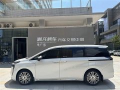 Trumpchi E8 PHEV 150km MAX - фото 3