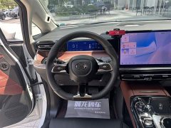 Trumpchi E8 PHEV 150km MAX - фото 8