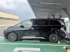 Denza D9 2022 EV 600 AWD Premium - фото 3