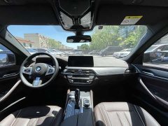 BMW 5 Series 530Li Leading M Sports Package - фото 12