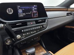 Lexus ES 2021 200 Deluxe Edition - фото 12