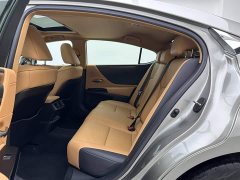Lexus ES 2021 200 Deluxe Edition - фото 20