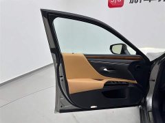 Lexus ES 2021 200 Deluxe Edition - фото 8