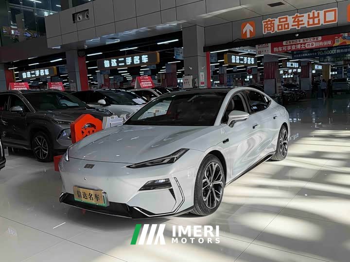 Geely Galaxy E8 700km Yuanhang Intelligent Driving Edition