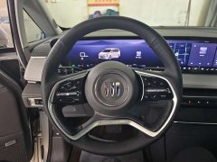 Buick GL8 Lu Zun Exclusive Edition - фото 9