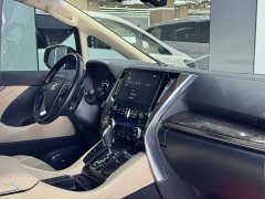 Toyota Wilfa 2021 Crown Dual Engine 2.5L HV Premium Edition - фото 19