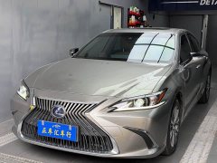 Lexus ES 2020 300h Excellence Edition - фото 1