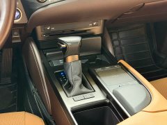 Lexus ES 2020 300h Excellence Edition - фото 13
