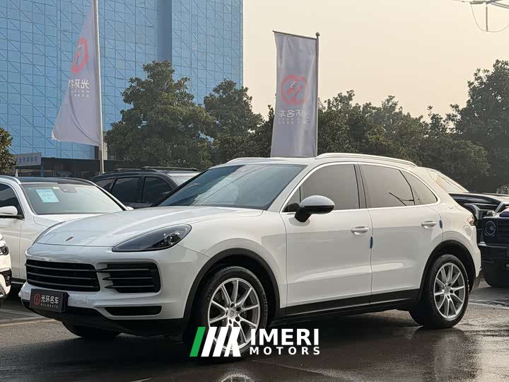 Porsche Cayenne 2019 Cayenne 3.0T - автомобиль из Китая