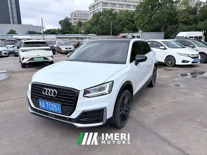 Audi Q2L 35 TFSI fashionable and dynamic - автомобиль из Китая