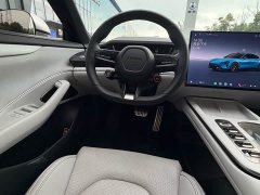 Xiaomi SU7 2024, four-wheel drive, ultra-long battery life, high-end smart driving Max version - фото 15