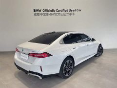 BMW 5 Series 530Li Leading M Sports Package - фото 3