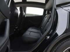 Tesla Model Y long-range all-wheel drive version 3D7 - фото 5