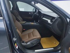 Volvo XC60 2024 B5 AWD Plus Luxury - фото 8
