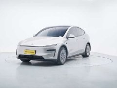 Tesla Model Y L long-range all-wheel drive version - фото 1