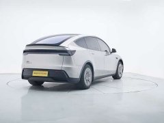 Tesla Model Y L long-range all-wheel drive version - фото 10