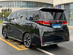 Toyota Wilfa Crown Dual Engine 2.5L Supreme Executive Edition - фото 4