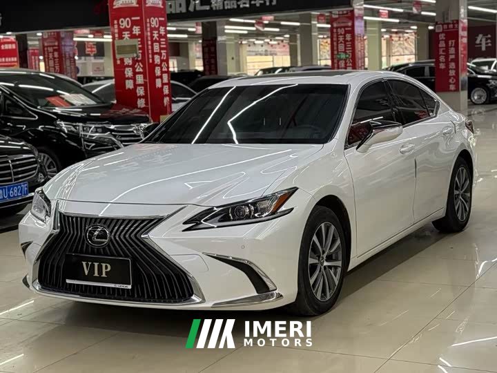 Lexus ES 200 Deluxe Edition - автомобиль из Китая