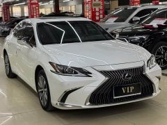 Lexus ES 200 Deluxe Edition - фото 2