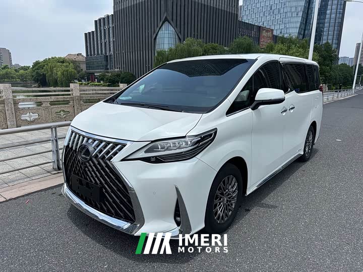 Lexus LM 2020 300h four-seat Royal Edition - автомобиль из Китая