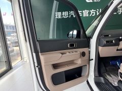 Li Auto Ideal MEGA Home Family Special Edition - фото 10