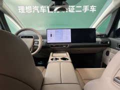 Li Auto Ideal MEGA Home Family Special Edition - фото 9