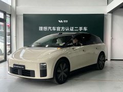 Li Auto Ideal i6 four-wheel drive standard version - фото 1