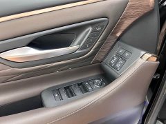 Toyota Wilfa Crown Dual Engine 2.5L Supreme Executive Edition - фото 16