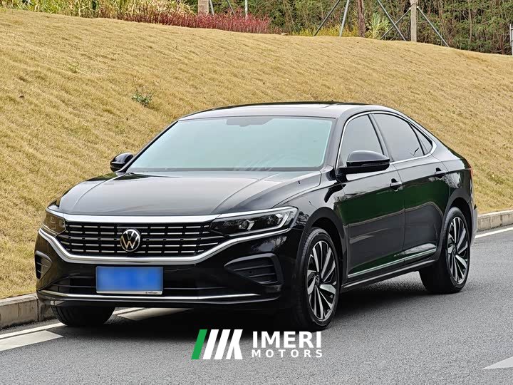 Volkswagen Passat Outstanding 330TSI Elite Edition - автомобиль из Китая
